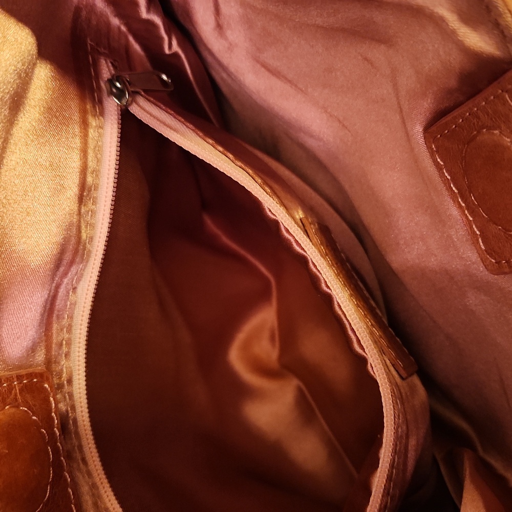 Sabina New York Layered Terracotta Leather Shoulder Bag - Picture 4 of 10